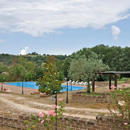 Appartamento Sleeps 4 T240297